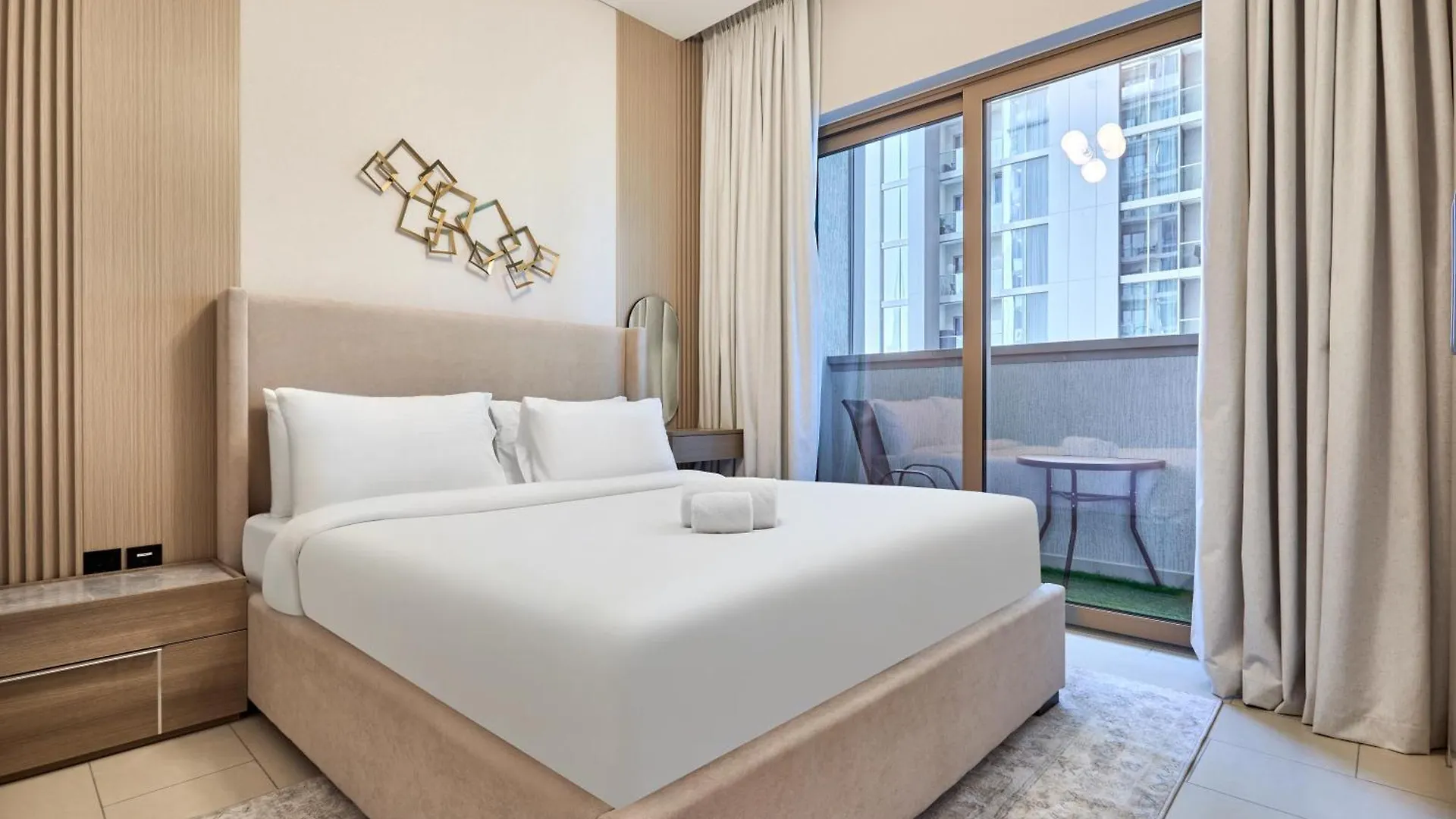 Stay By Latinem Luxury 1Br Holiday Home Cvra 901 Near Downtown Dubai Apartment
